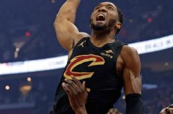 开云体育官网-包含步行者绝杀掘金，哈登关键制胜的词条