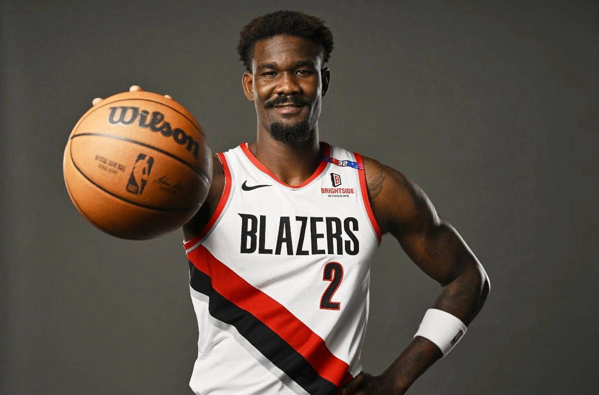 森林狼队新秀艾顿在比赛中展现出色内线统治力