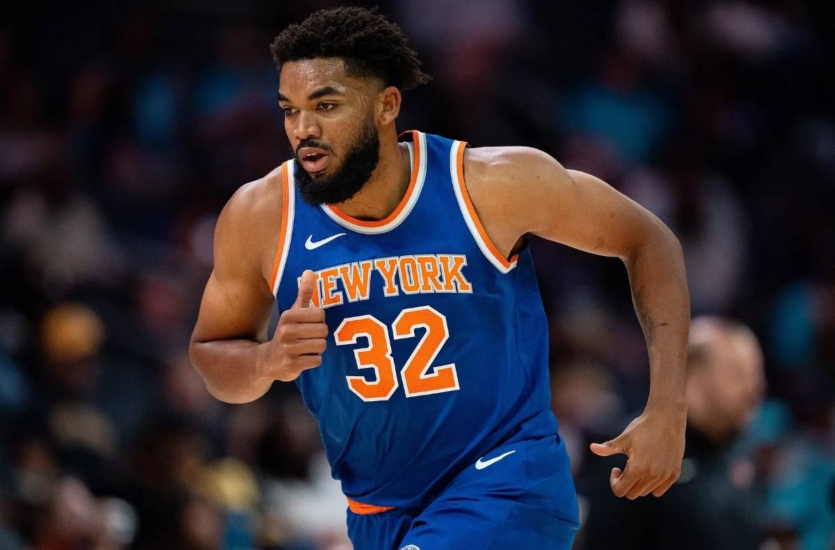 掘金击败尼克斯，继续保持不败